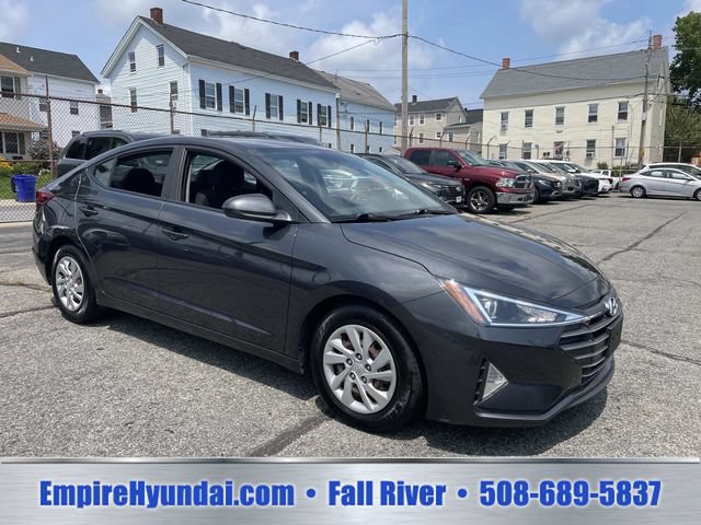 Used 2020 Hyundai Elantra SE w/ Cargo Package (C1) FWD image 2