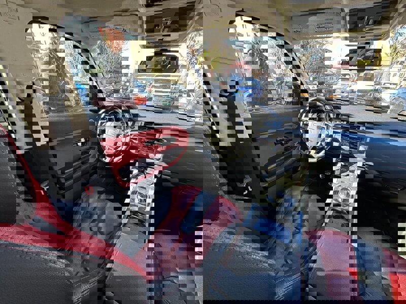 Used 2012 Land Rover Range Rover Evoque Dynamic image 14