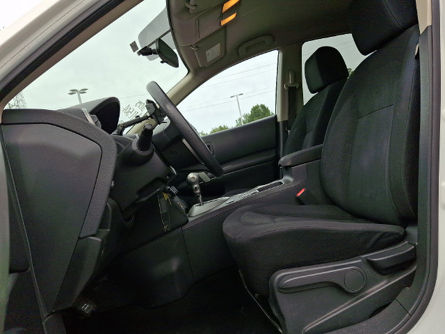 Used 2015 Nissan Rogue S w/ Convenience Package AWD/4WD image 9