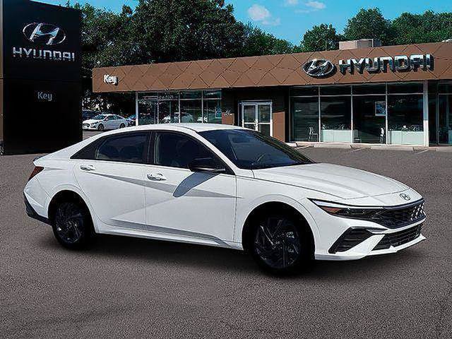 New 2026 Hyundai Elantra SEL FWD image 12
