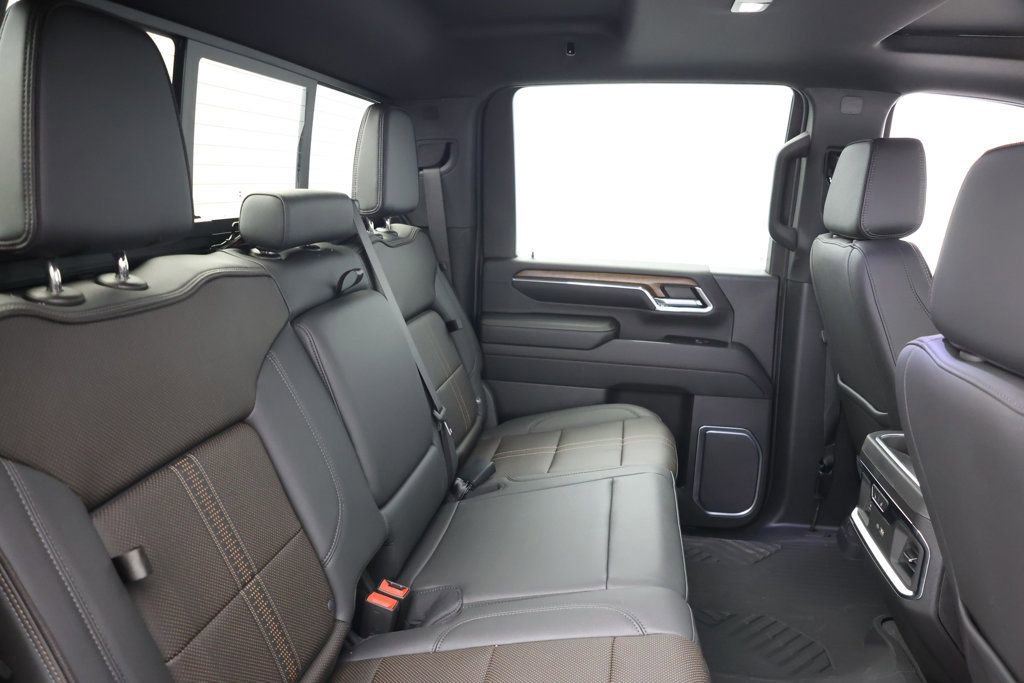 Used 2024 Chevrolet Silverado 2500 High Country w/ High Country Premium Package image 21