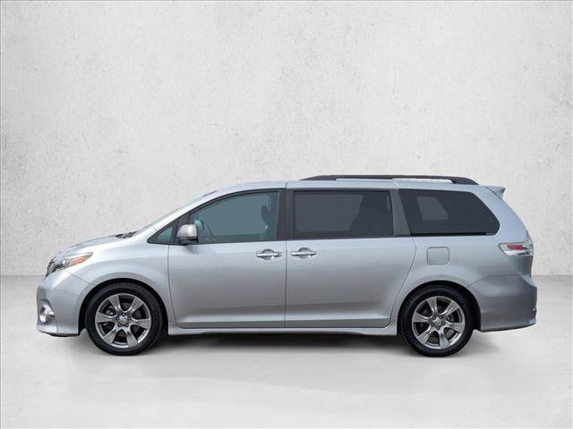 Used 2017 Toyota Sienna SE w/ SE Preferred Package image 9