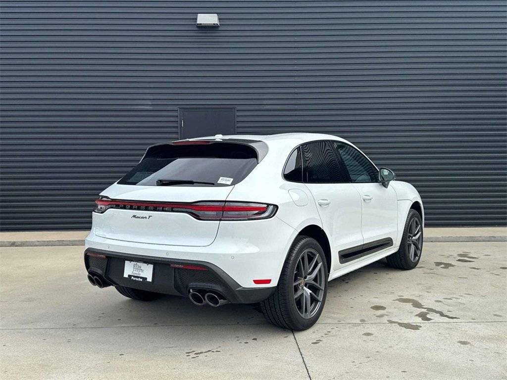Certified 2025 Porsche Macan Turbo image 7