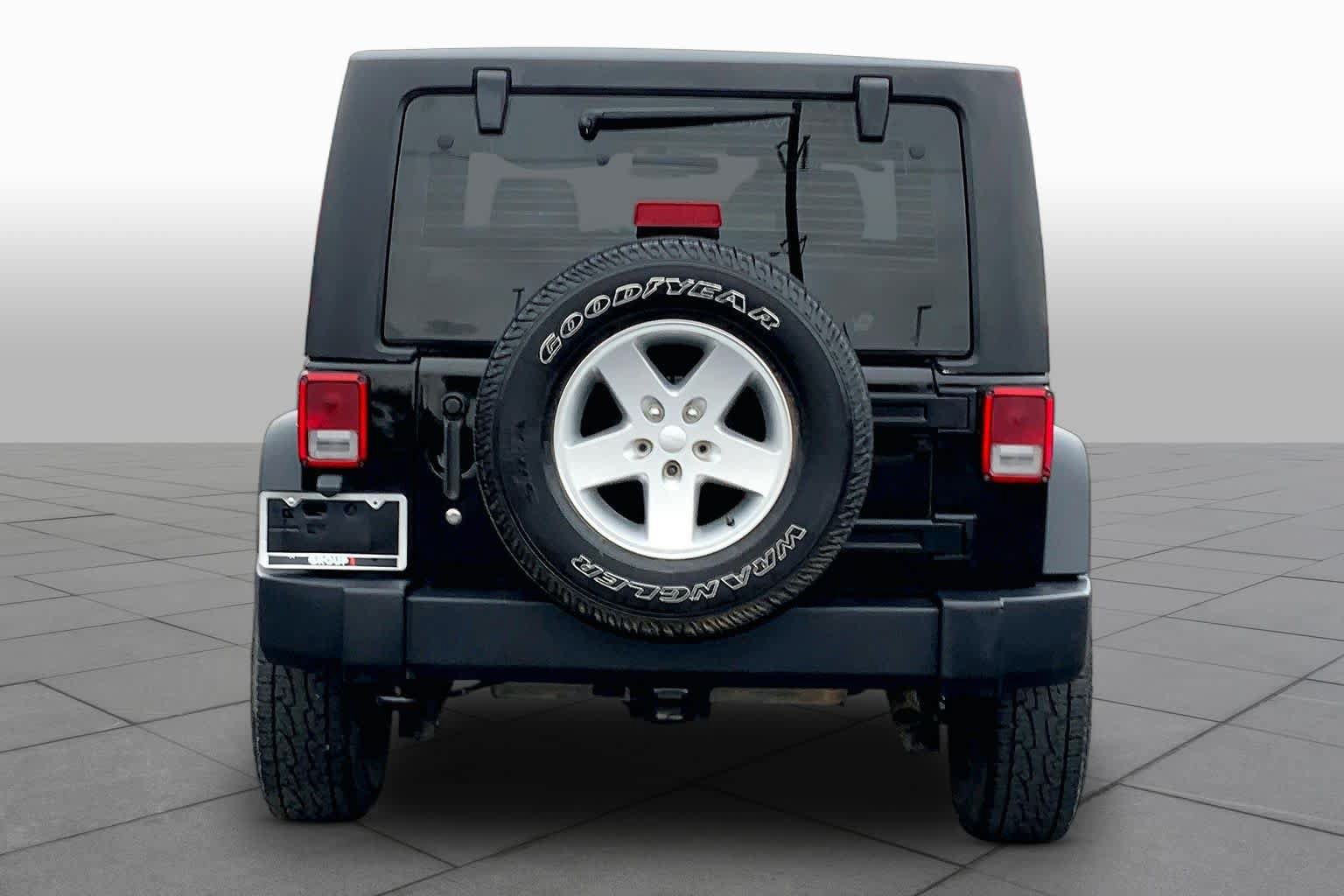 Used 2018 Jeep Wrangler Sport AWD/4WD image 5