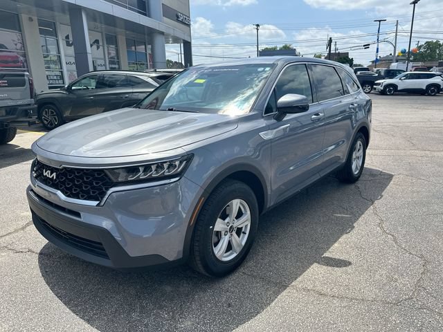 Certified 2023 Kia Sorento LX FWD image 11