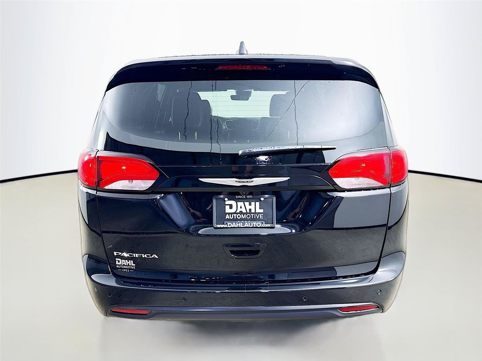 New 2027 Chrysler Pacifica LX FWD image 12