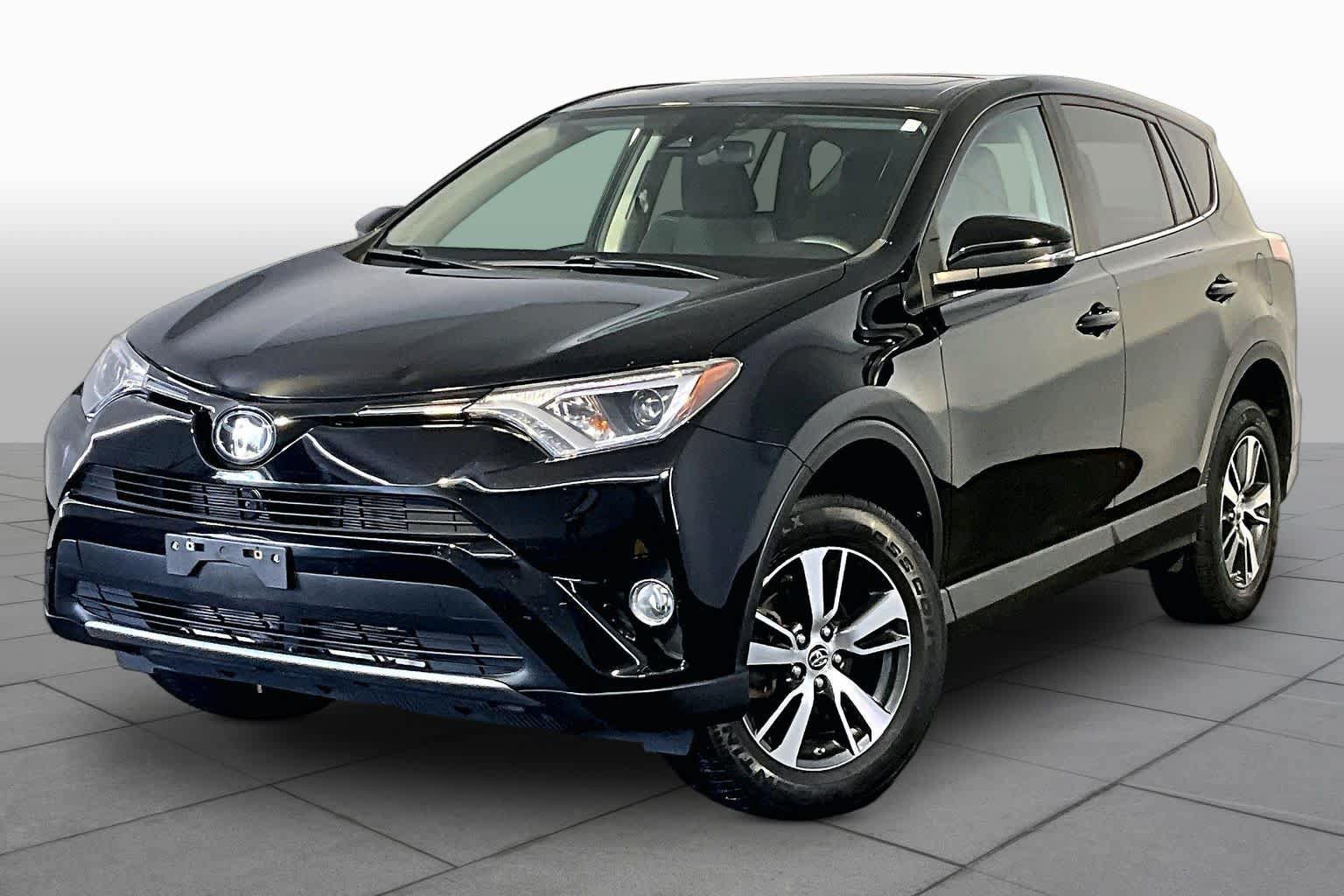 Used 2018 Toyota RAV4 XLE AWD/4WD video 1