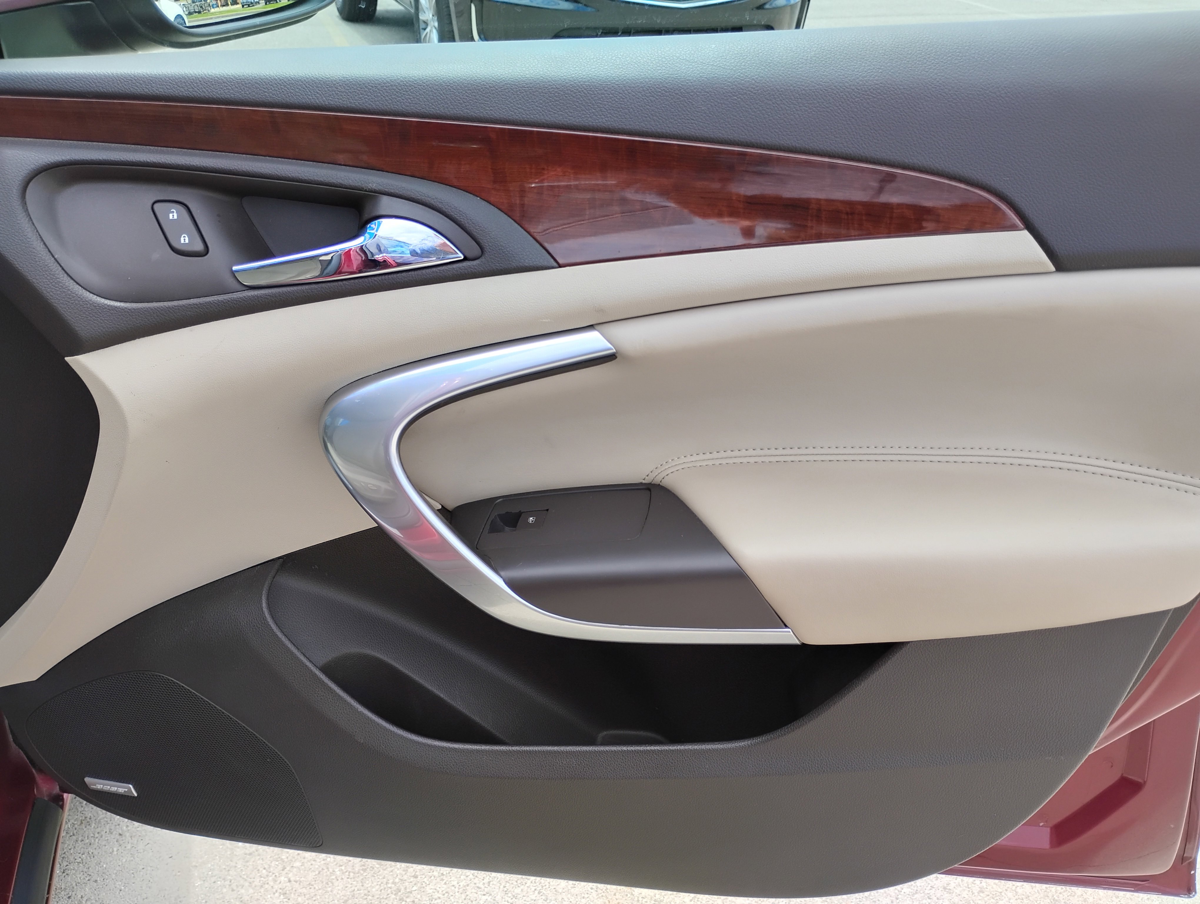 Used 2017 Buick Regal Premium FWD image 19