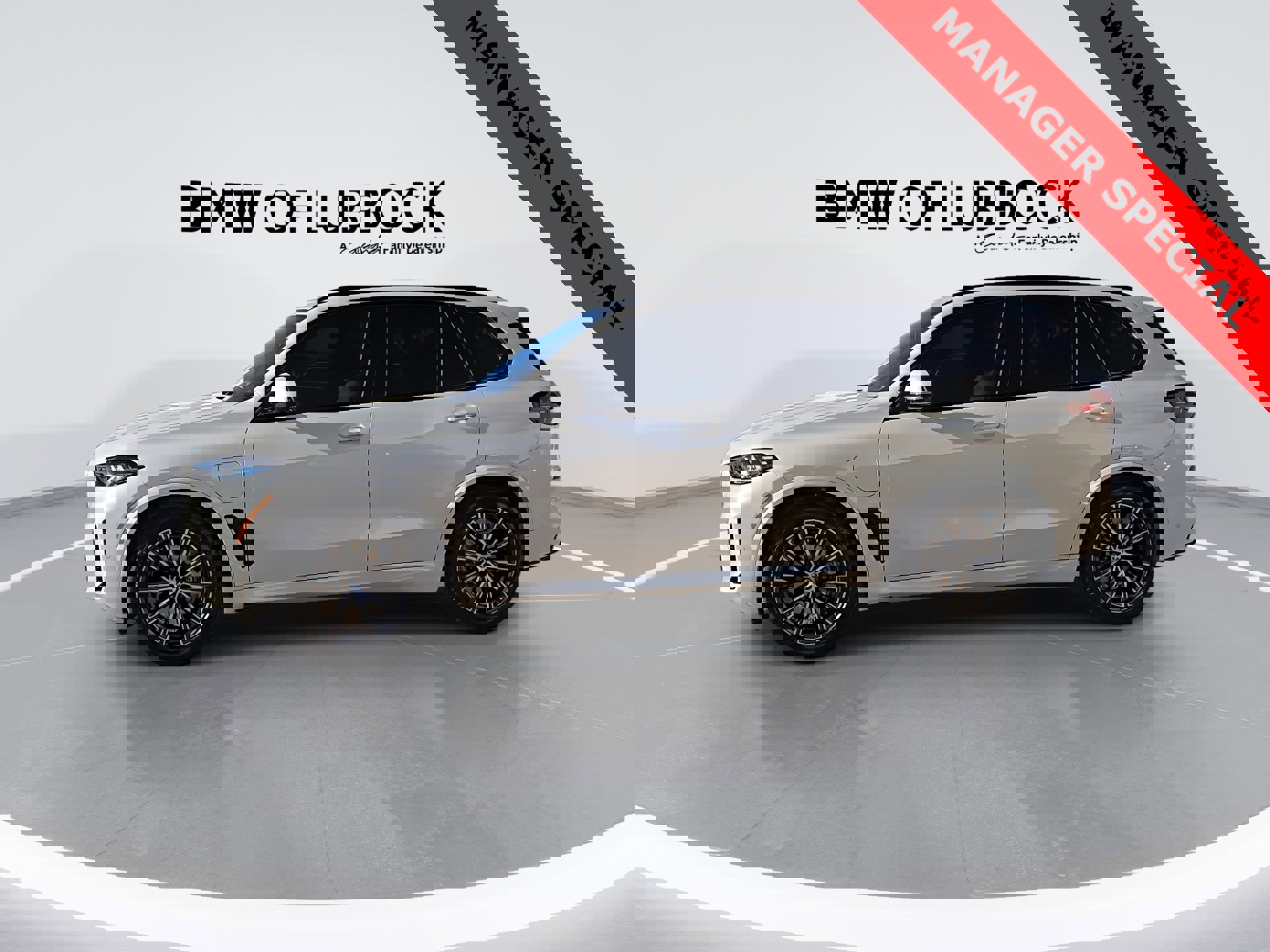 Used 2026 BMW X5 xDrive50e w/ M Sport Package image 6