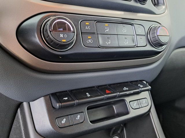 Used 2018 Chevrolet Colorado Z71 w/ Z71 Midnight Edition AWD/4WD image 16