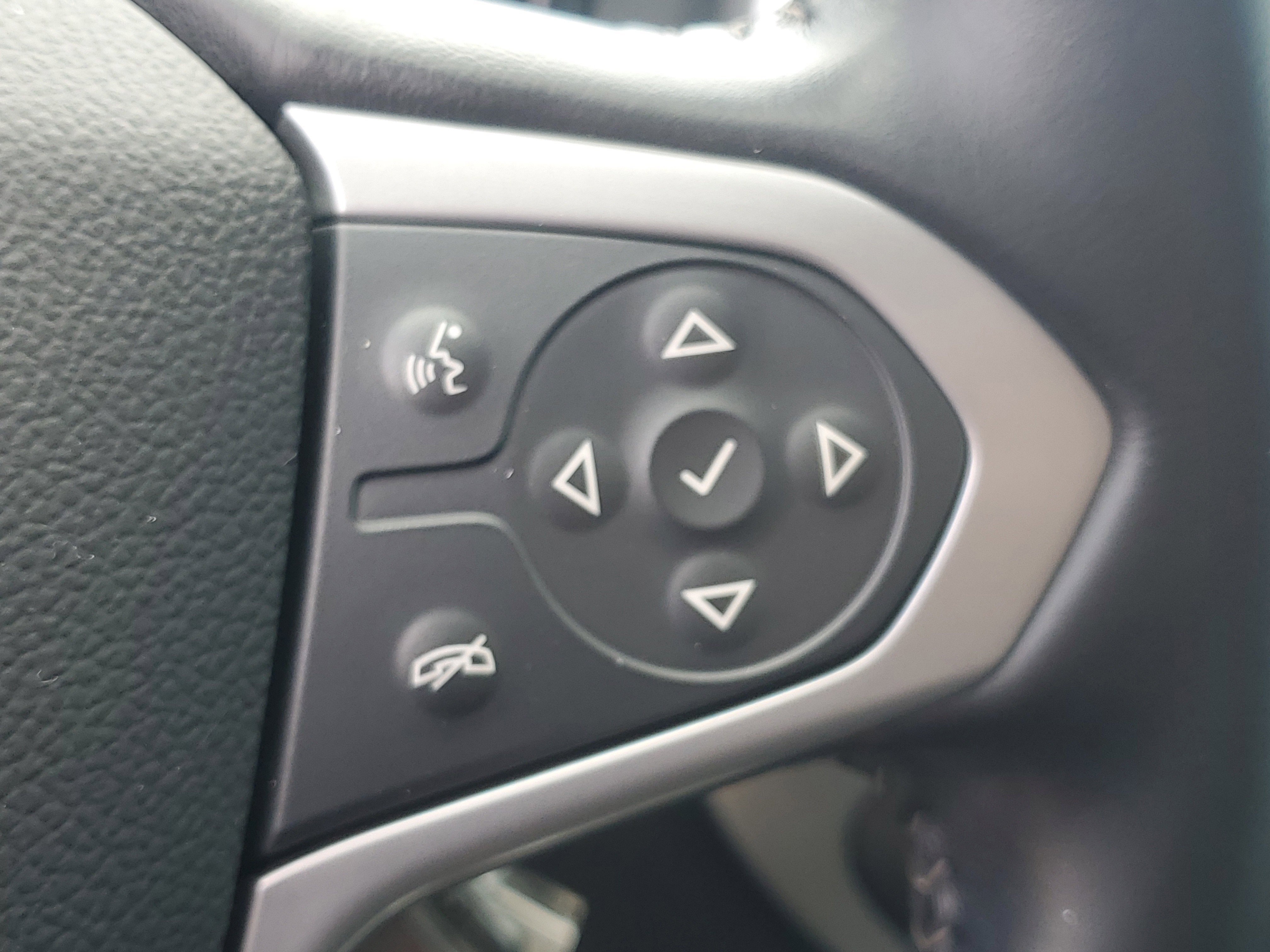 Used 2021 Chevrolet Colorado LT image 22