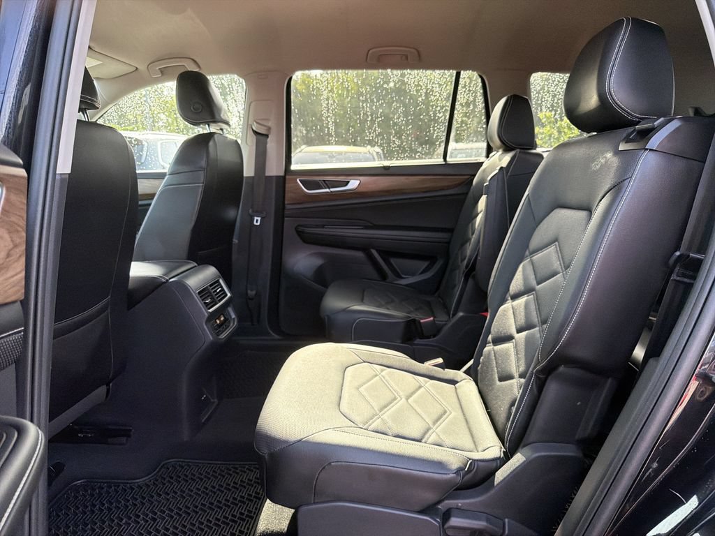 Used 2024 Volkswagen Atlas SE FWD image 13
