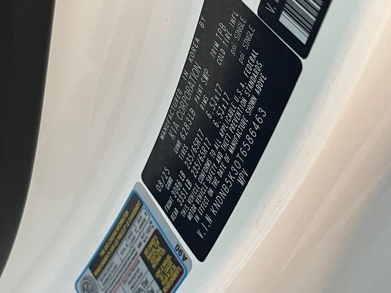 Used 2026 Kia Carnival FWD image 13