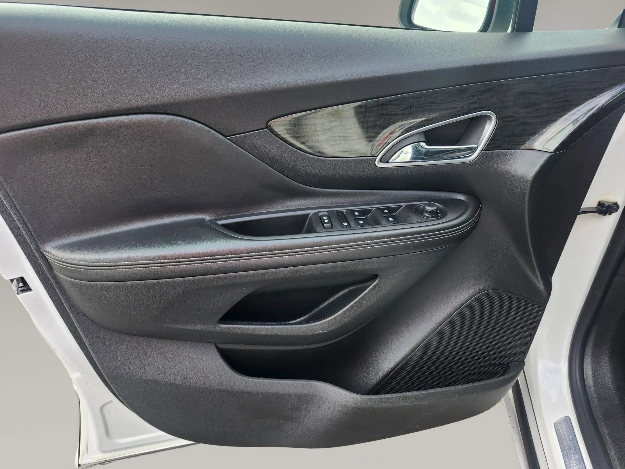 Used 2014 Buick Encore Leather image 13