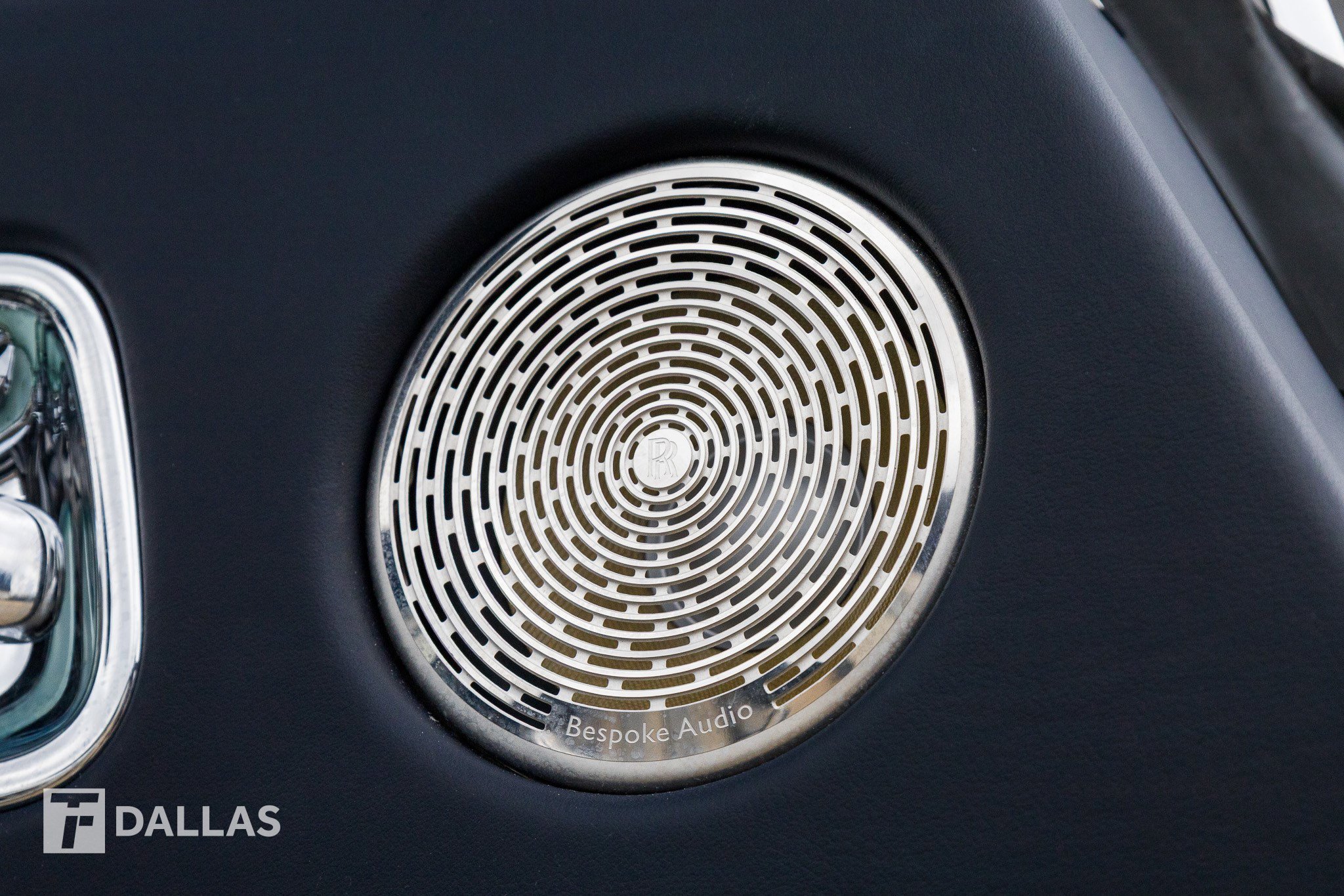 Used 2019 Rolls-Royce Dawn image 36