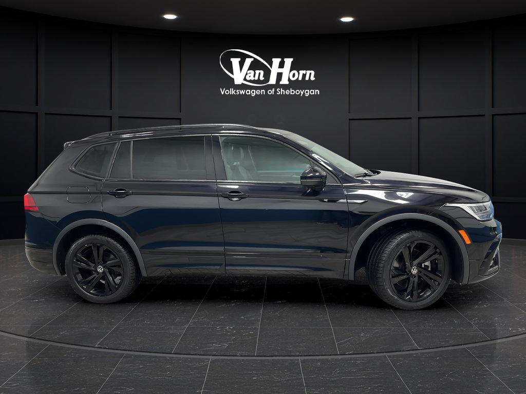 Used 2024 Volkswagen Tiguan SE R-Line AWD/4WD image 8
