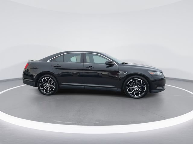 Used 2013 Ford Taurus SHO image 9