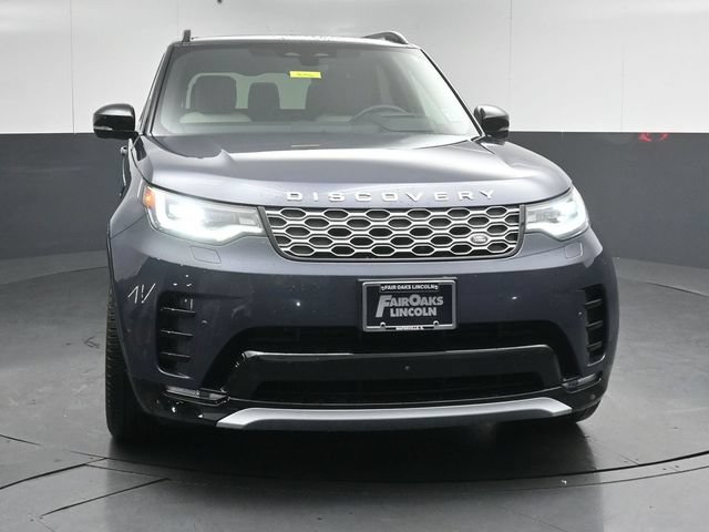 Used 2024 Land Rover Discovery Metropolitan Edition AWD/4WD image 2