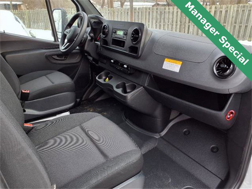 Used 2023 Mercedes-Benz Sprinter 3500 image 21