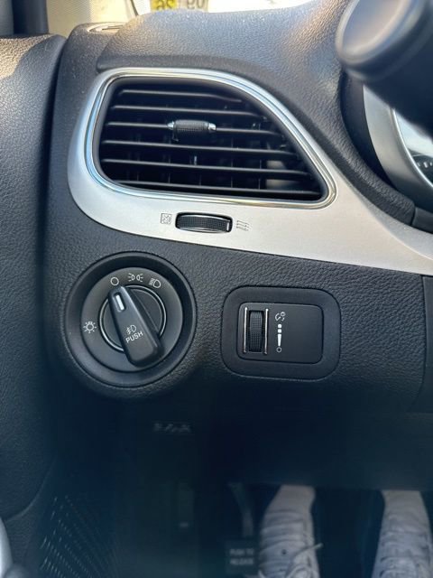 Used 2012 Dodge Journey SXT image 27