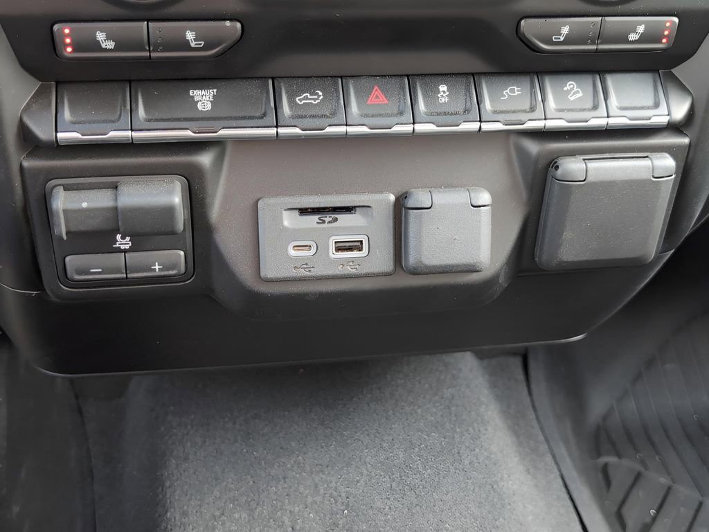 Used 2022 Chevrolet Silverado 2500 LTZ w/ Z71 Off-Road Package AWD/4WD image 20