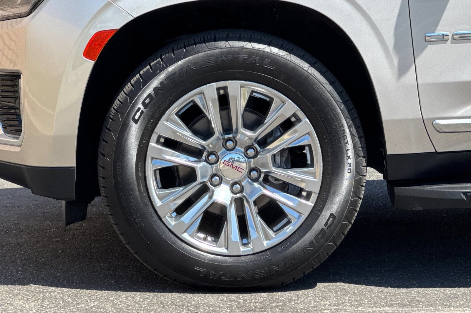 Certified 2023 GMC Yukon Denali AWD/4WD image 28