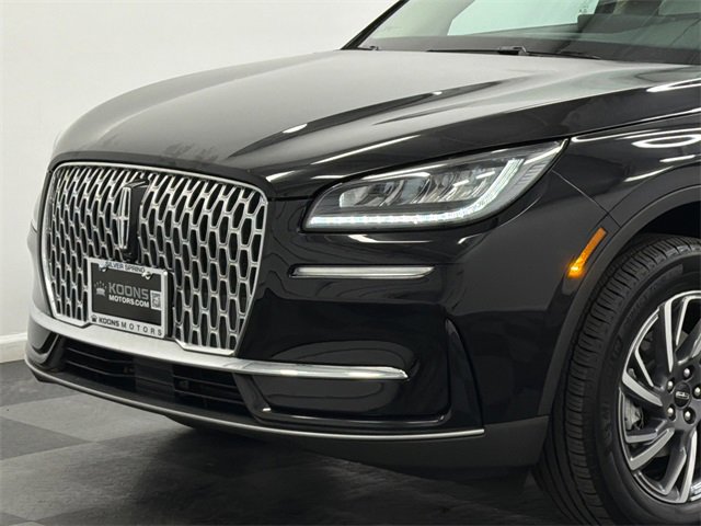 Used 2025 Lincoln Corsair AWD image 2