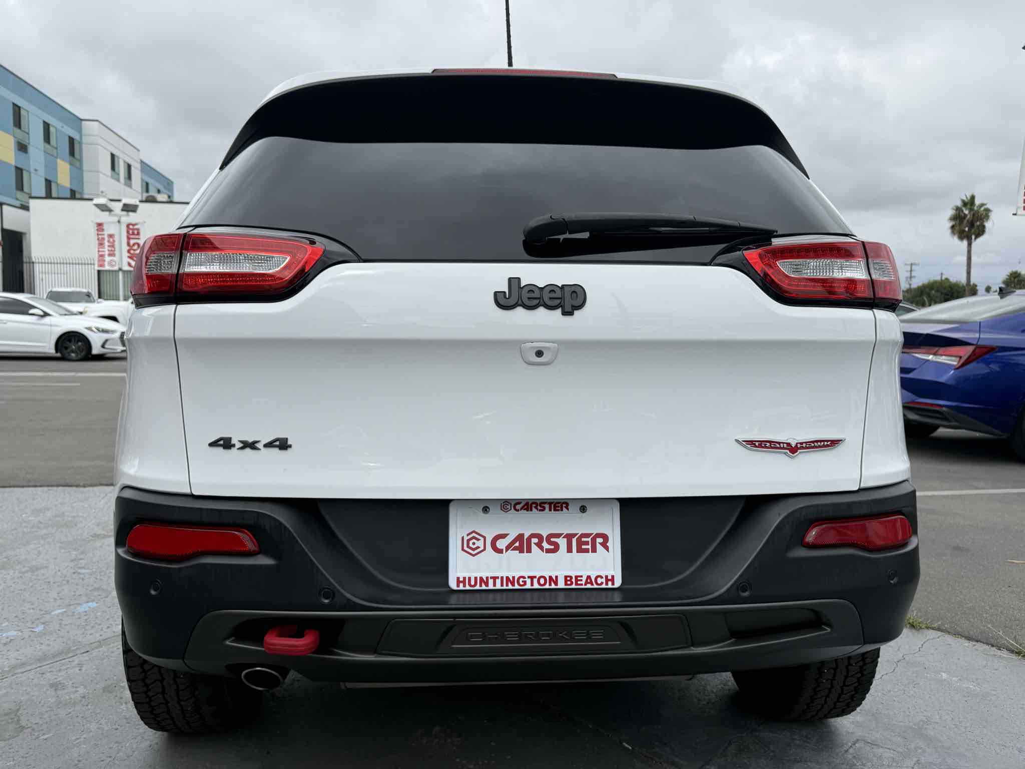 Used 2018 Jeep Cherokee Trailhawk image 13