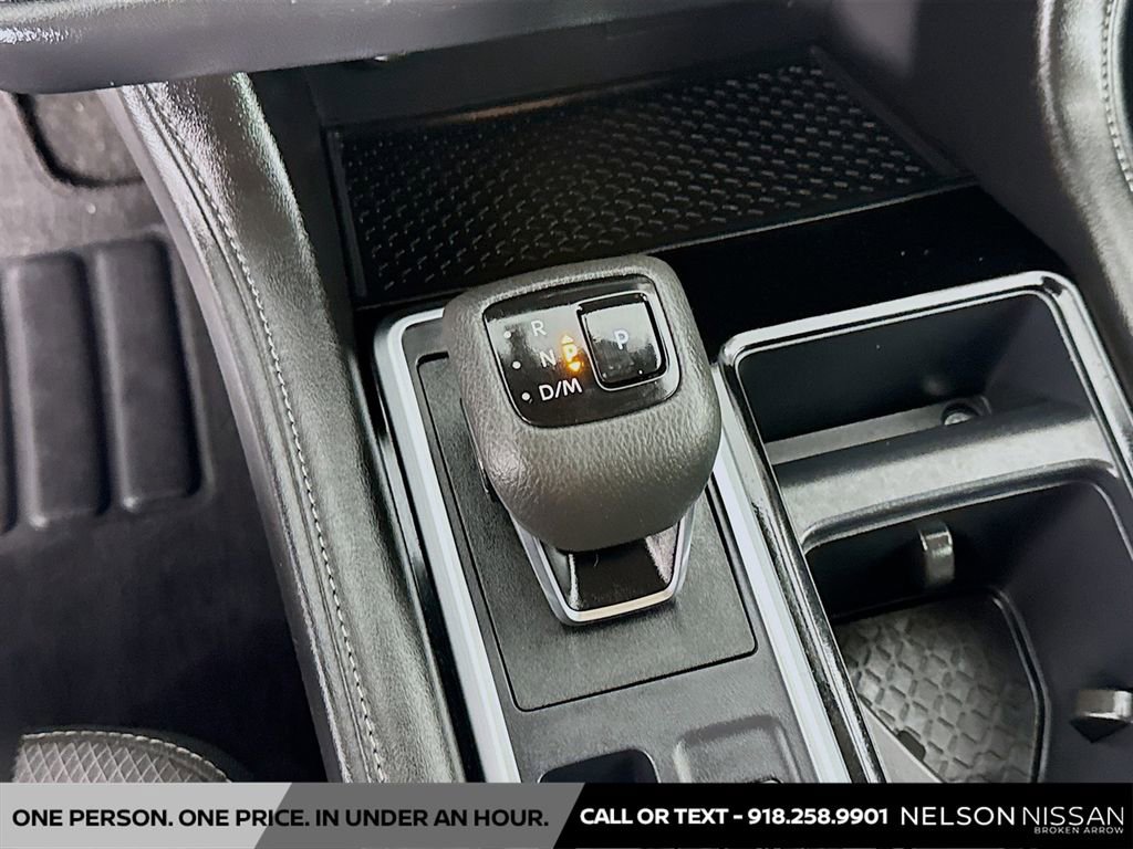 Certified 2025 Nissan Pathfinder SV image 16