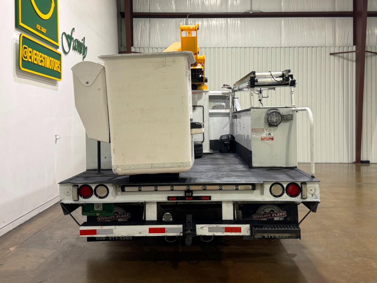 Used 2017 Ford F550 2WD SuperCab Super Duty image 7