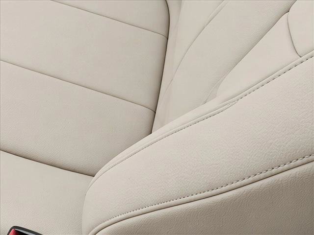 Used 2026 Mercedes-Benz GLB 250 image 27