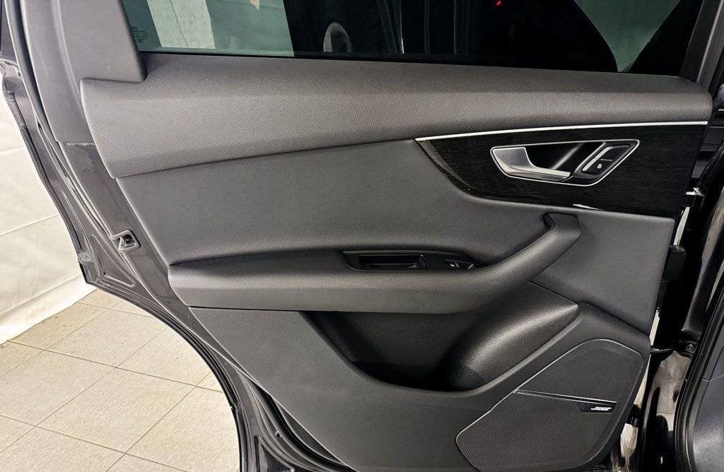 Used 2020 Audi Q7 3.0T Premium Plus image 15