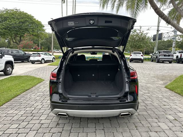 Used 2023 INFINITI QX50 Luxe w/ Accent Package FWD image 28