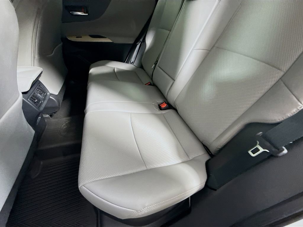 Used 2024 Toyota Venza Limited image 22