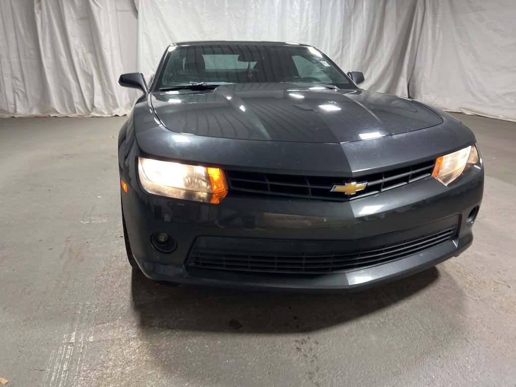 Used 2015 Chevrolet Camaro LT RWD image 2