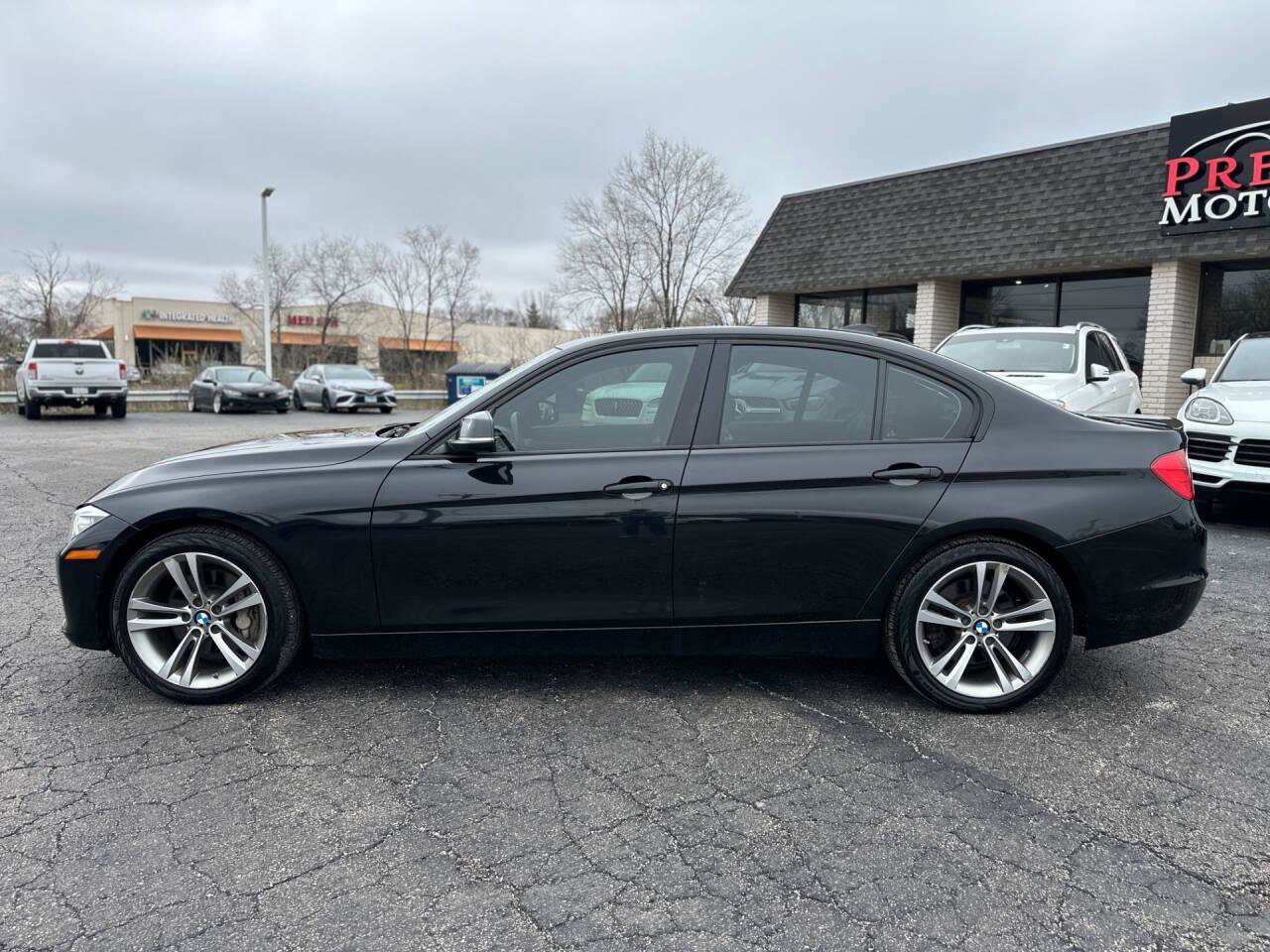 Used 2013 BMW 335i xDrive Sedan AWD/4WD image 2