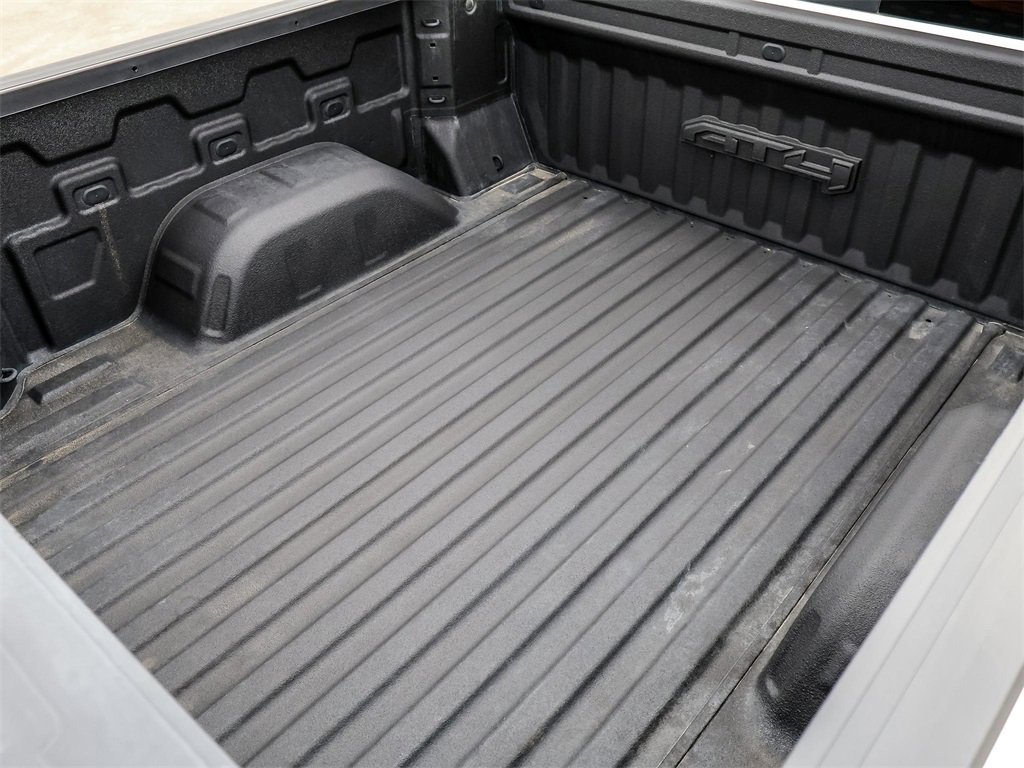 Used 2024 GMC Sierra 1500 AT4 w/ Technology Package image 11