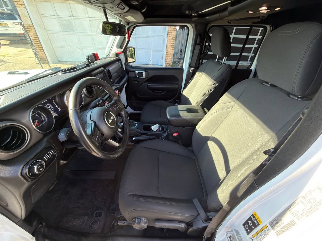 Used 2022 Jeep Gladiator Sport AWD/4WD image 13