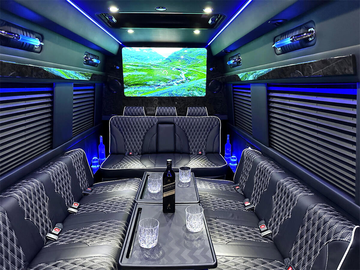 Used 2024 Mercedes-Benz Sprinter 3500 image 40