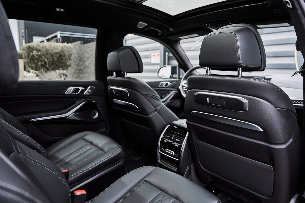 Used 2026 BMW X7 M60i image 42