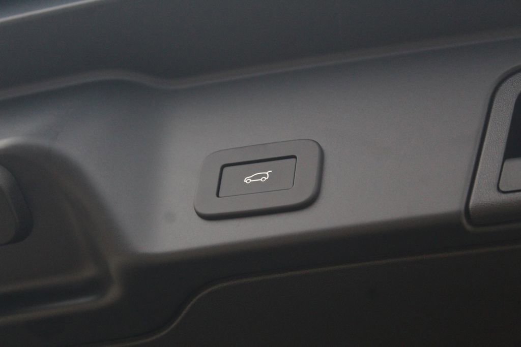 New 2026 Land Rover Range Rover Evoque S image 13