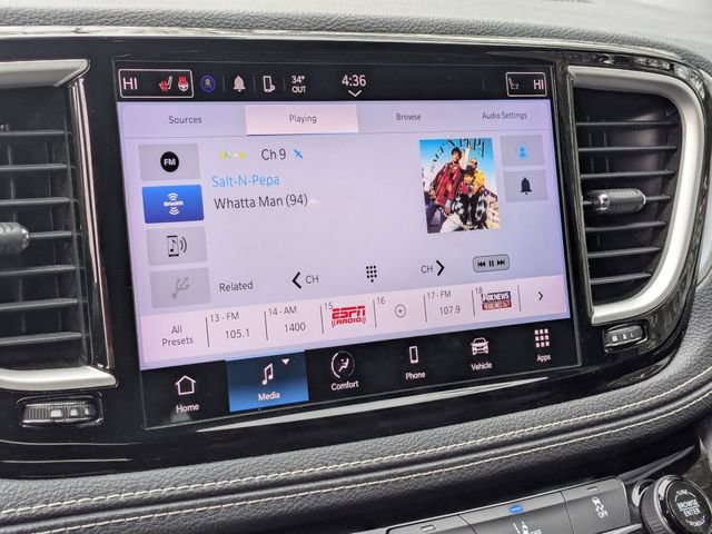 Used 2022 Chrysler Pacifica Touring-L w/ S Appearance Package image 19