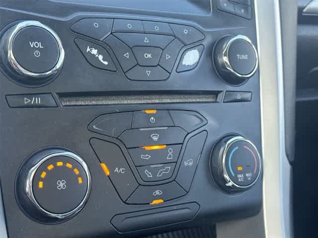 Used 2014 Ford Fusion SE FWD image 17