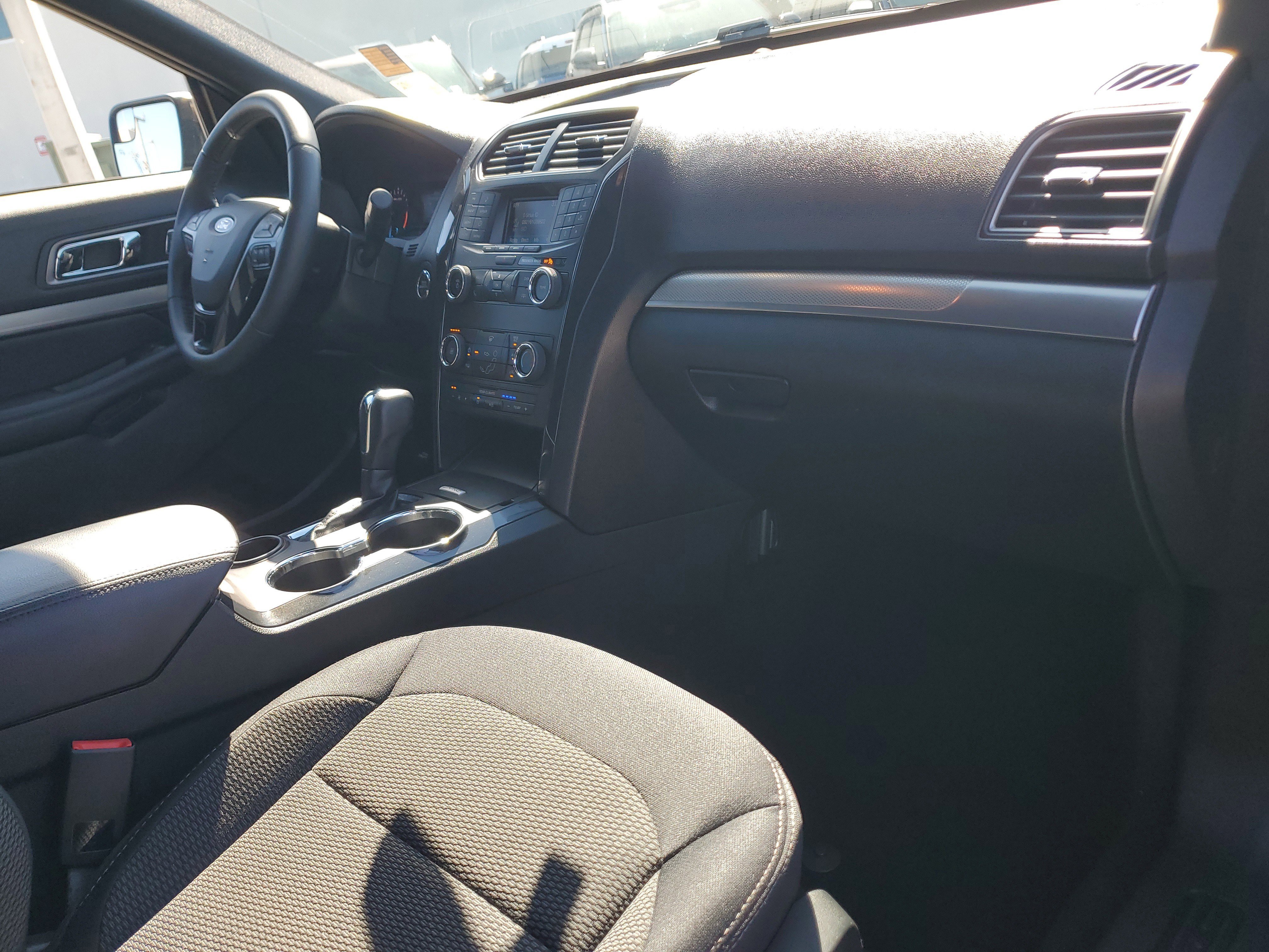 Used 2019 Ford Explorer XLT image 13