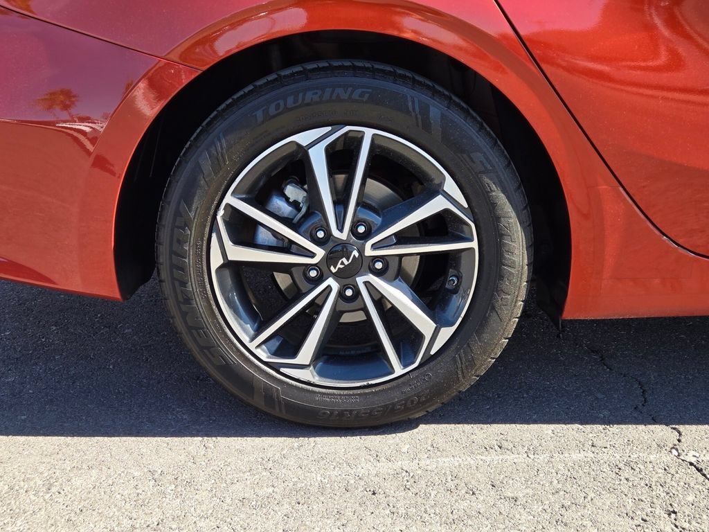Used 2024 Kia Forte LXS FWD image 11