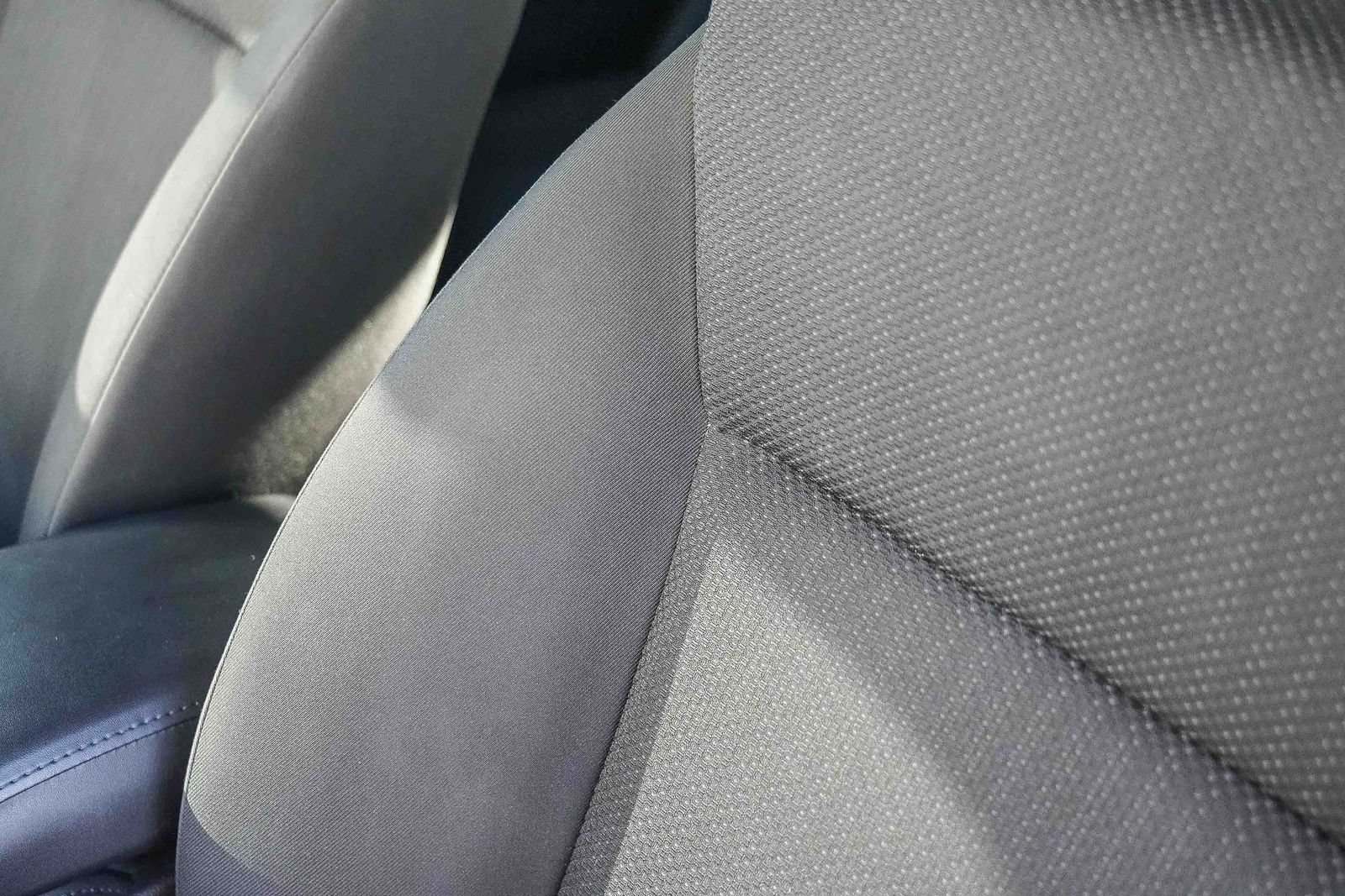 Used 2016 Honda HR-V LX image 25