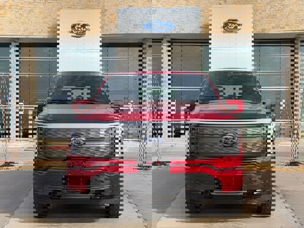 Used 2023 Ford F150 Lightning Lariat w/ Max Trailer Tow Package image 5