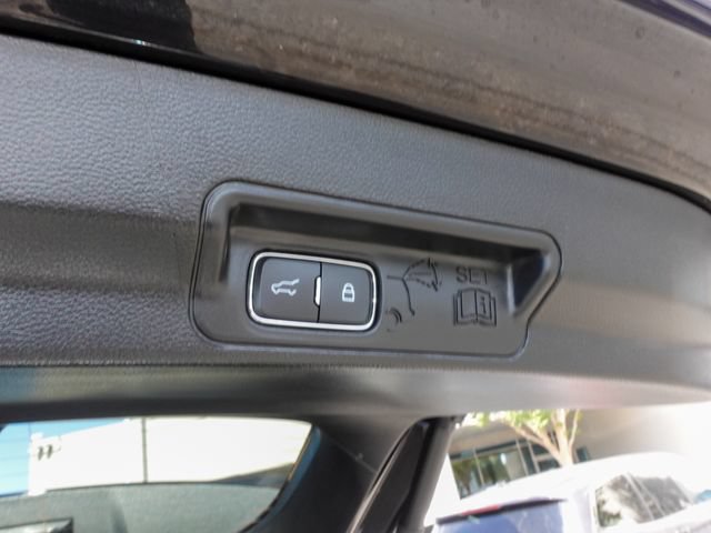 Used 2024 Ford Explorer ST-Line w/ Class IV Trailer Tow Package RWD image 28