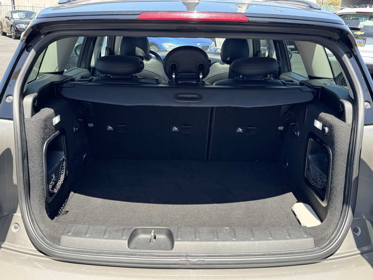 Used 2016 MINI Cooper Clubman FWD image 9