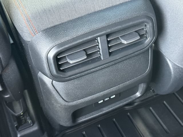 Used 2025 Honda Pilot Sport image 14